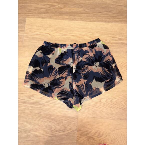 Volcom womens chiffon colorful shorts w/ large florals & drawstring size small - Picture 3 of 5